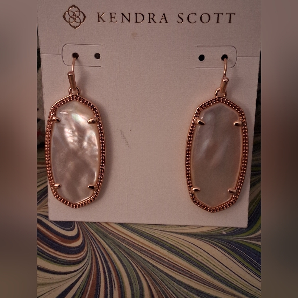 Kendra Scott Rose Gold and Mother Of Pearl  Earrings NWT